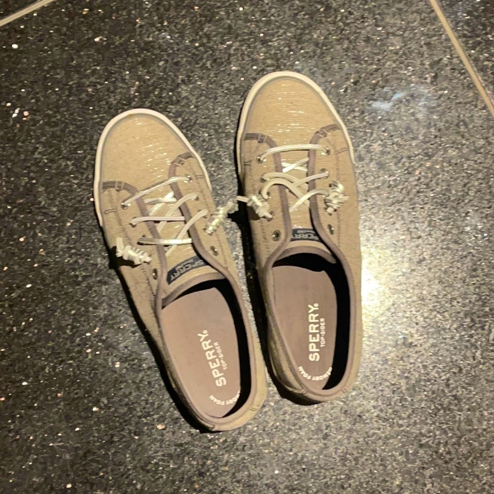 Speery women’s sea coast canvas sneakers nwot